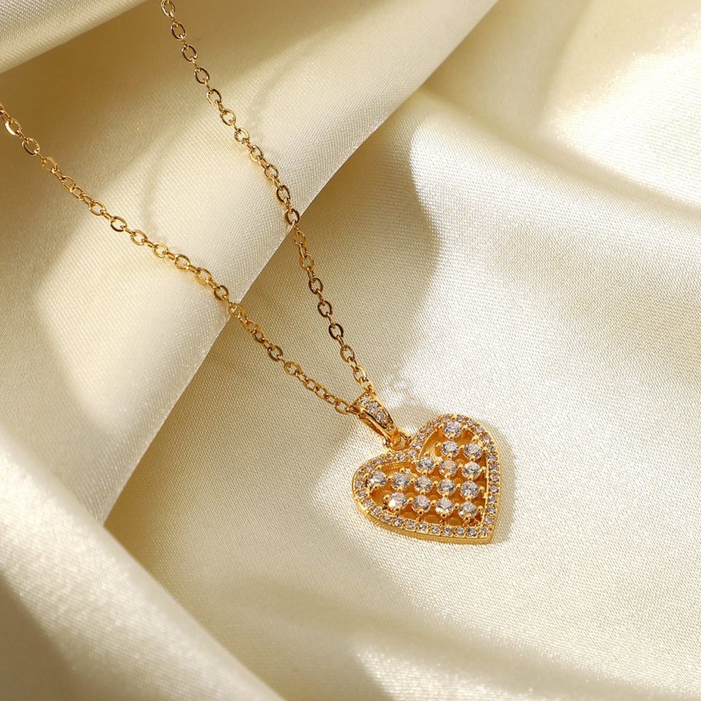 Dolly Heart Necklace - Picture 2 of 4